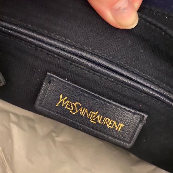 Yves Saint Laurent medium crossbody - Picture 4 of 8